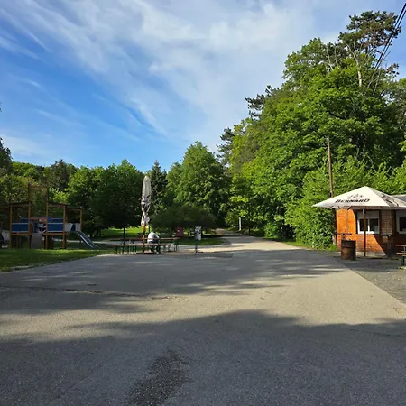 Majko With Free Parking * براتسيلافا