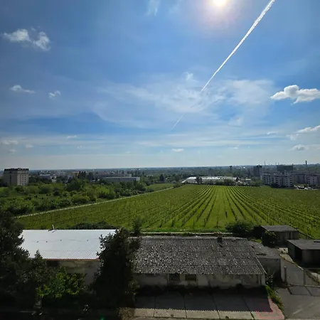 Majko With Free Parking